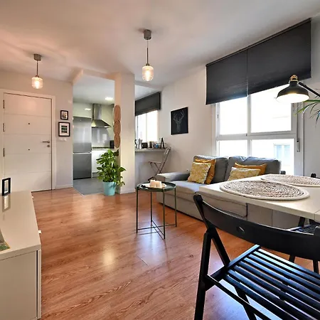 Rent4 Soleil Apartment Malaga